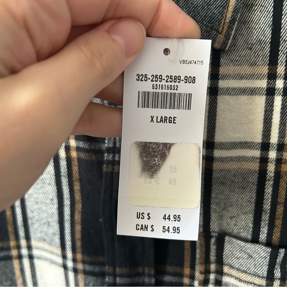 [XL] Hollister NWT Men's Classic Black and White Plaid Flannel Shirt Relaxed Fit - Picture 12 of 12